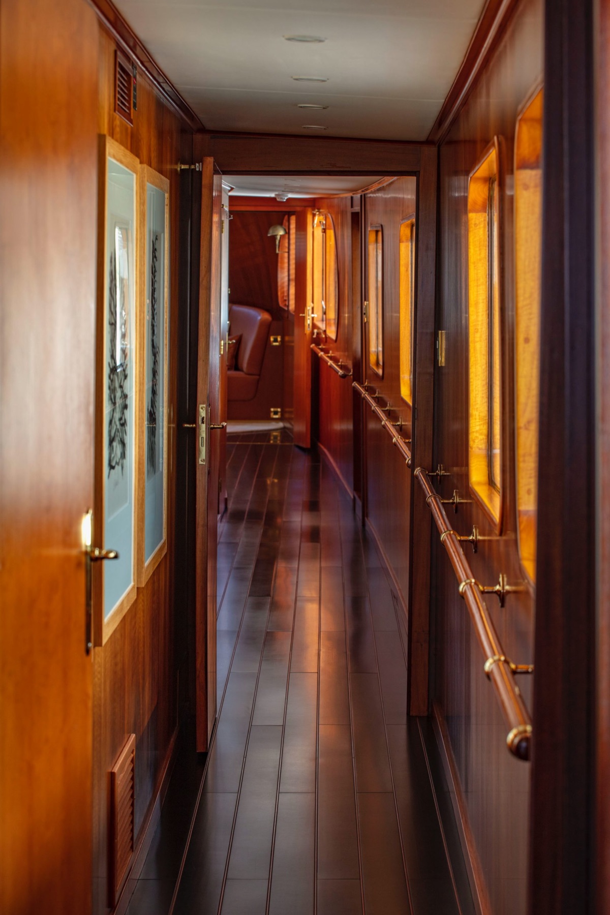 Mediterranean gardens and interiors – photograph 20 of 25 by Clive Nichols